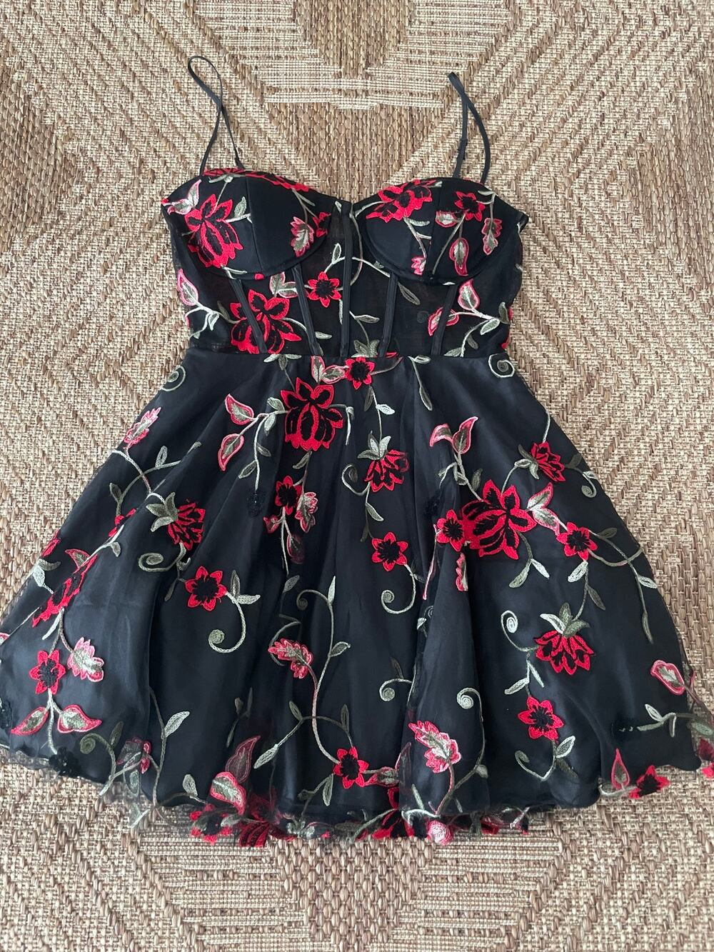 B. Darlin Size 5/6 Corset fit & Flare mini dress party cocktail embroidery